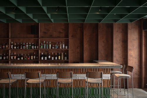 Bursa bar від Mirzoyan Studio: японська естетика та вінілові вечори