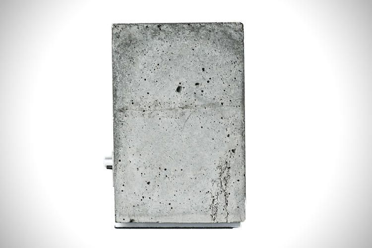 Звукова система The Concretus, корпус якої цілком зроблено з бетону